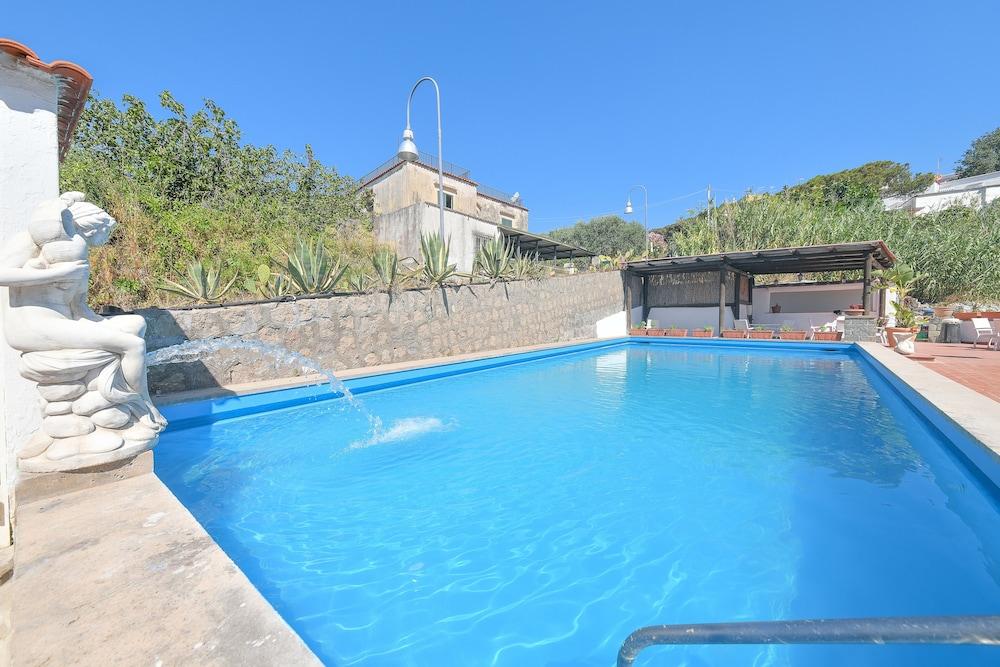 Maremonti Forio (Isola d'Ischia)