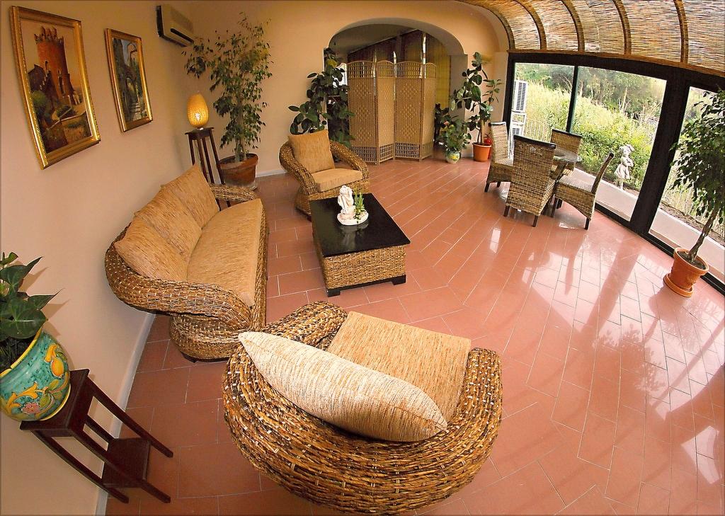 Maremonti Hotel 3*